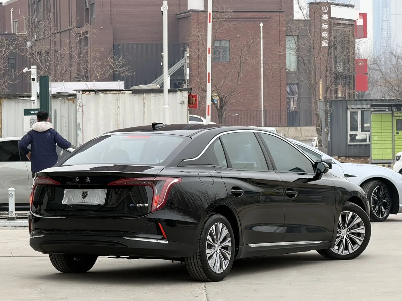 HongQi 2023 E-QM5 E-QM5 PLUS automatic gear 5