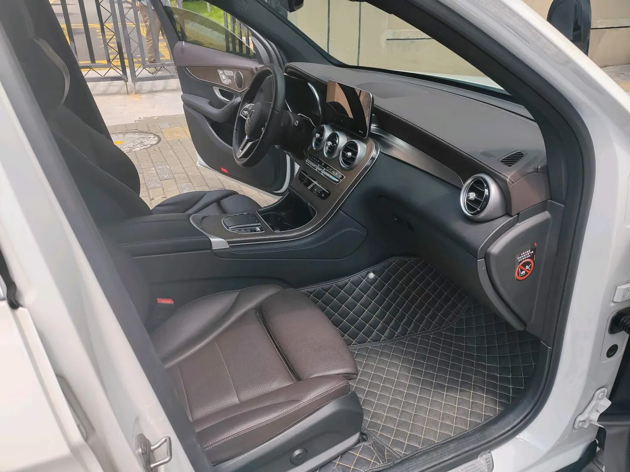 Mercedes Benz 2020 GLC 300 L 4MATIC 2.0T Dynamic (Modified) Automatic Gear 3