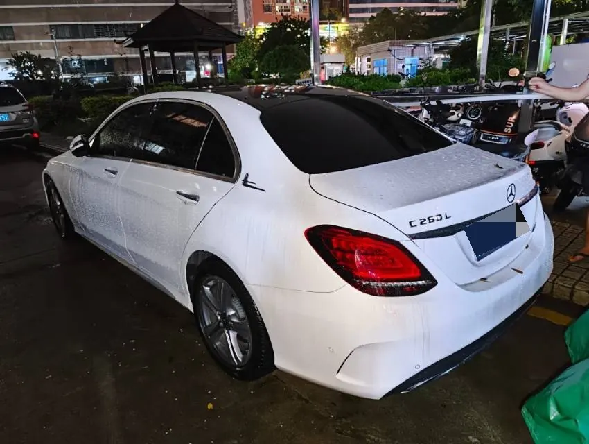 打开图片灯箱:Mercedes Benz Class C 2021 C 260 L 48V 1.5T Sports Edition Automatic Gear