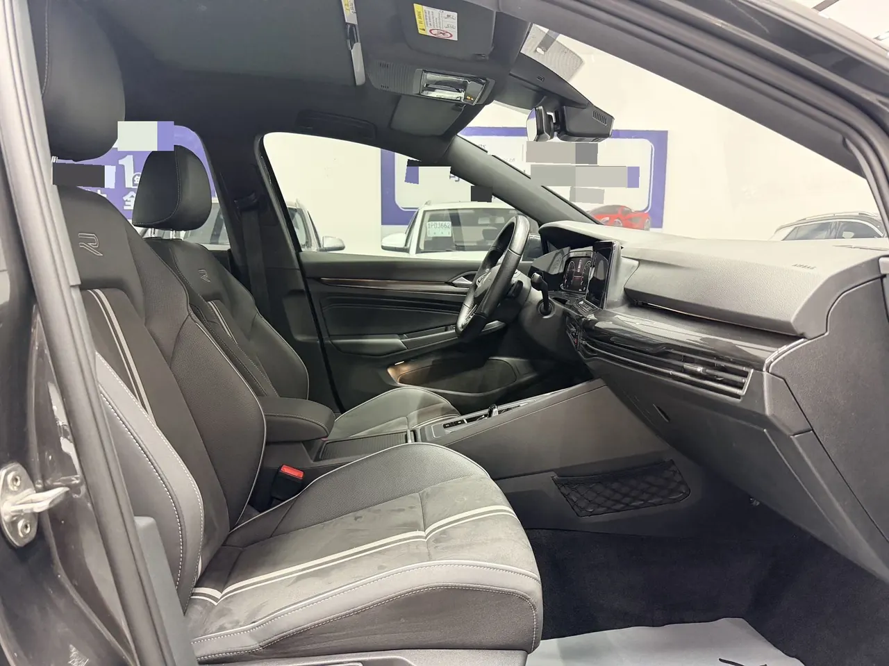 Volkswagen 2023 Golf 8 R-Line 1.4TSI 280TSI Lite Automatic 10
