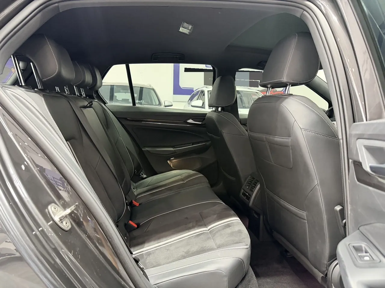 Volkswagen 2023 Golf 8 R-Line 1.4TSI 280TSI Lite Automatic 11