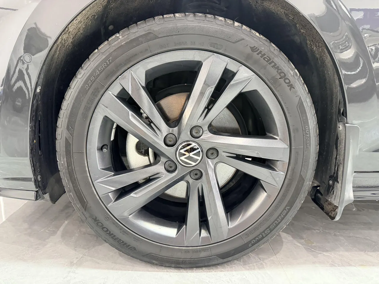 Volkswagen 2023 Golf 8 R-Line 1.4TSI 280TSI Lite Automatic 6