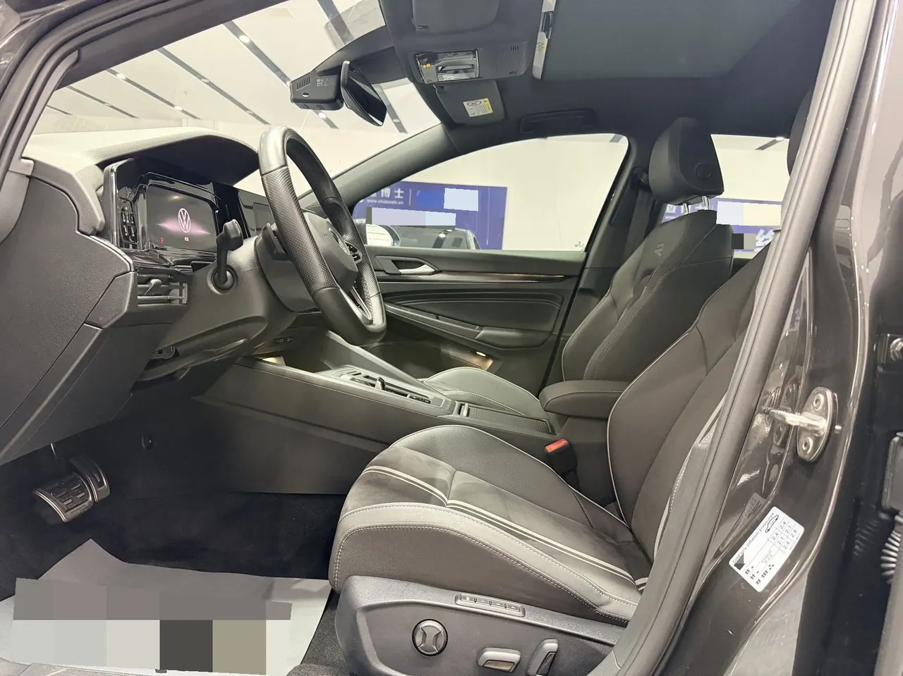 Volkswagen 2023 Golf 8 R-Line 1.4TSI 280TSI Lite Automatic 7