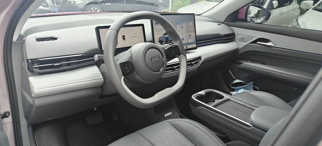 Bestune 2025 Yueyi 03 565km Enjoy Edition Automatic Gear 5