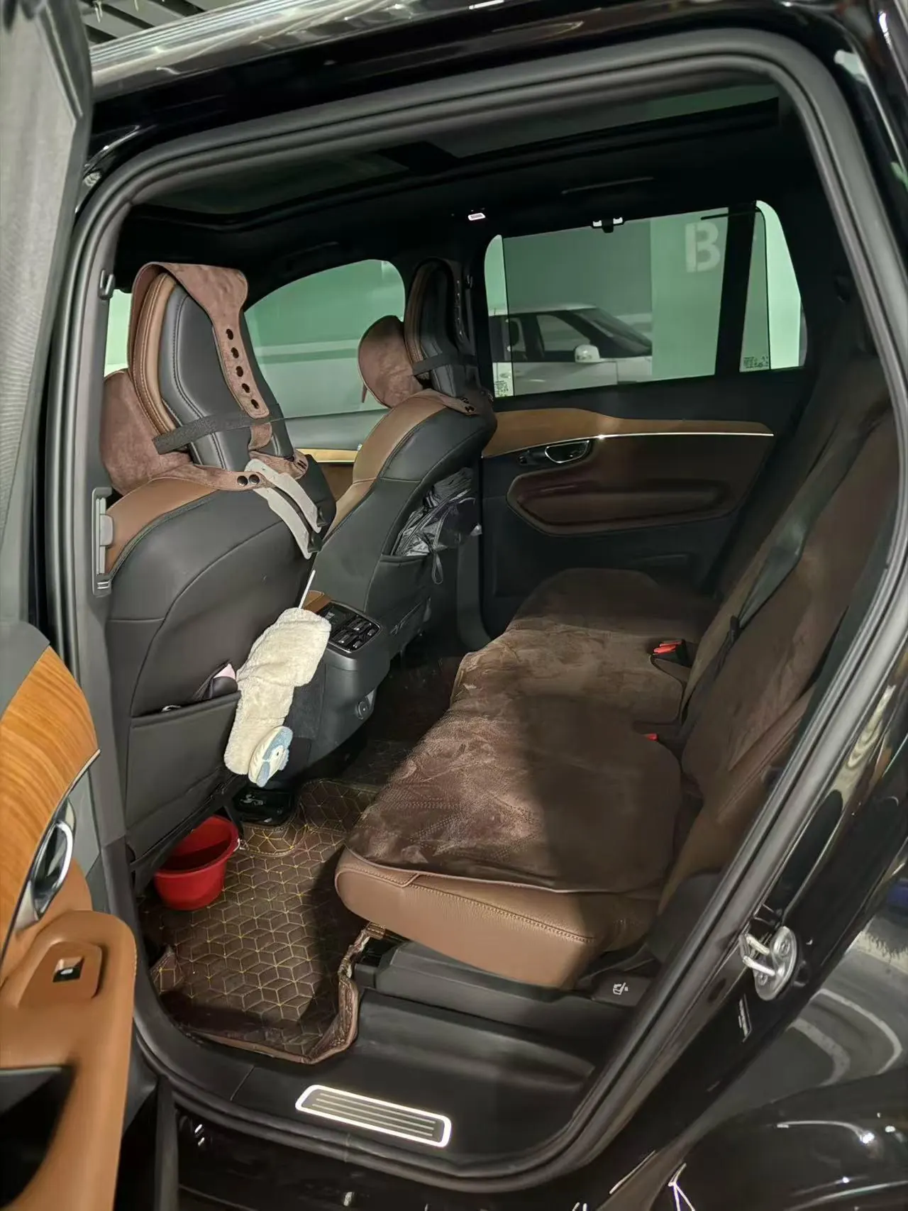 Volvo XC90 (Imported) 2024 XC90 48V 2.0T B6 Zhiyi Deluxe Edition 7-seat Automatic Gear 5