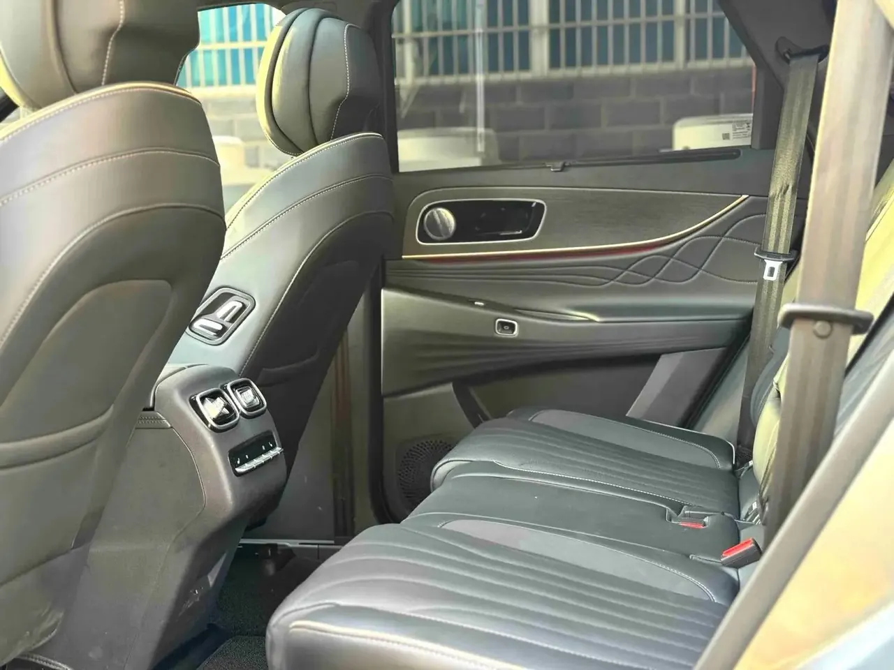 Chery 2025 Ruihu 9 2.0T 4-wheel drive flagship 5-seat automatic gear 4