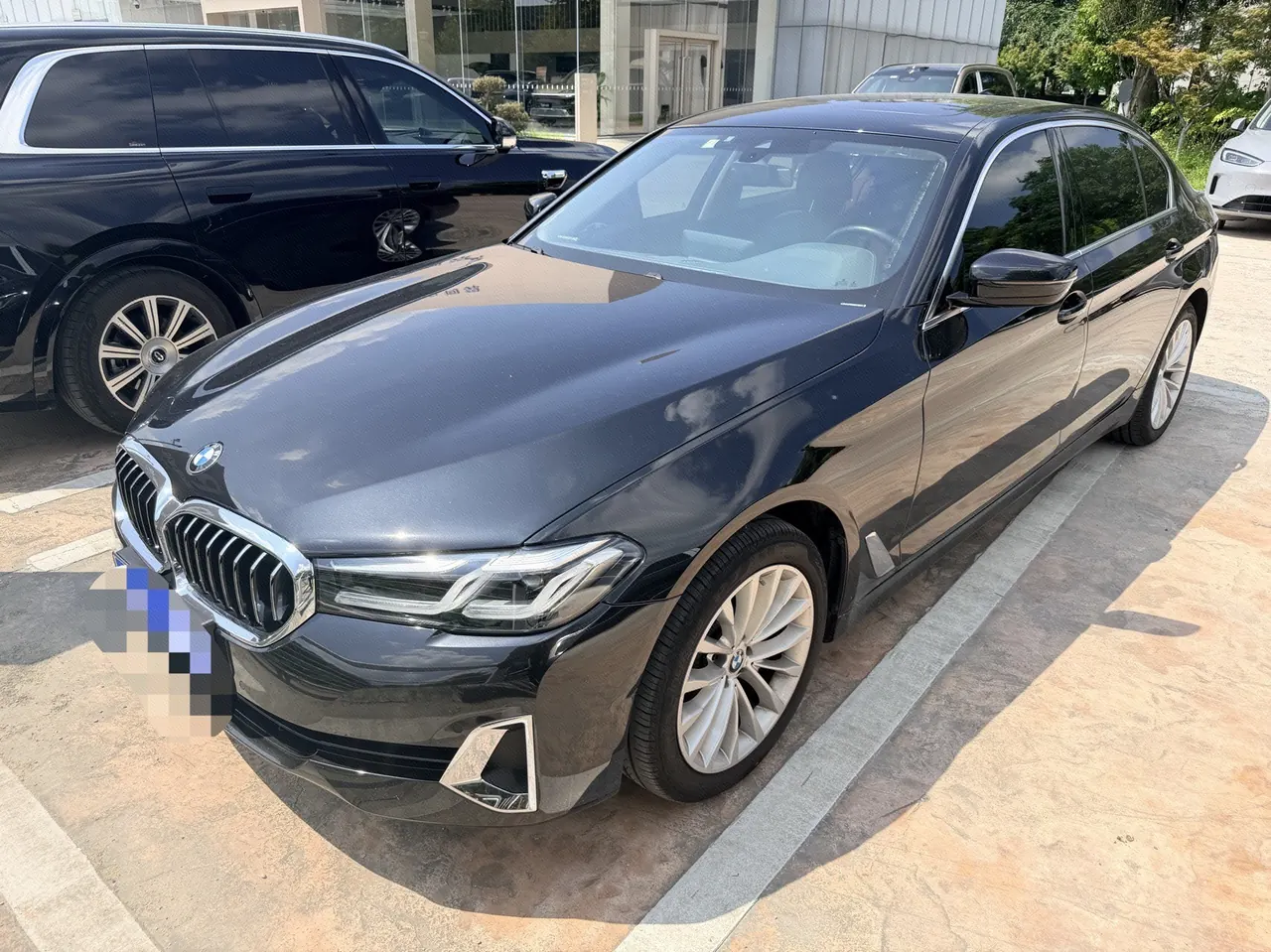 Open image lightbox: BMW 5 Series 2021 525Li 2.0T Luxury Suit Automatic Gear