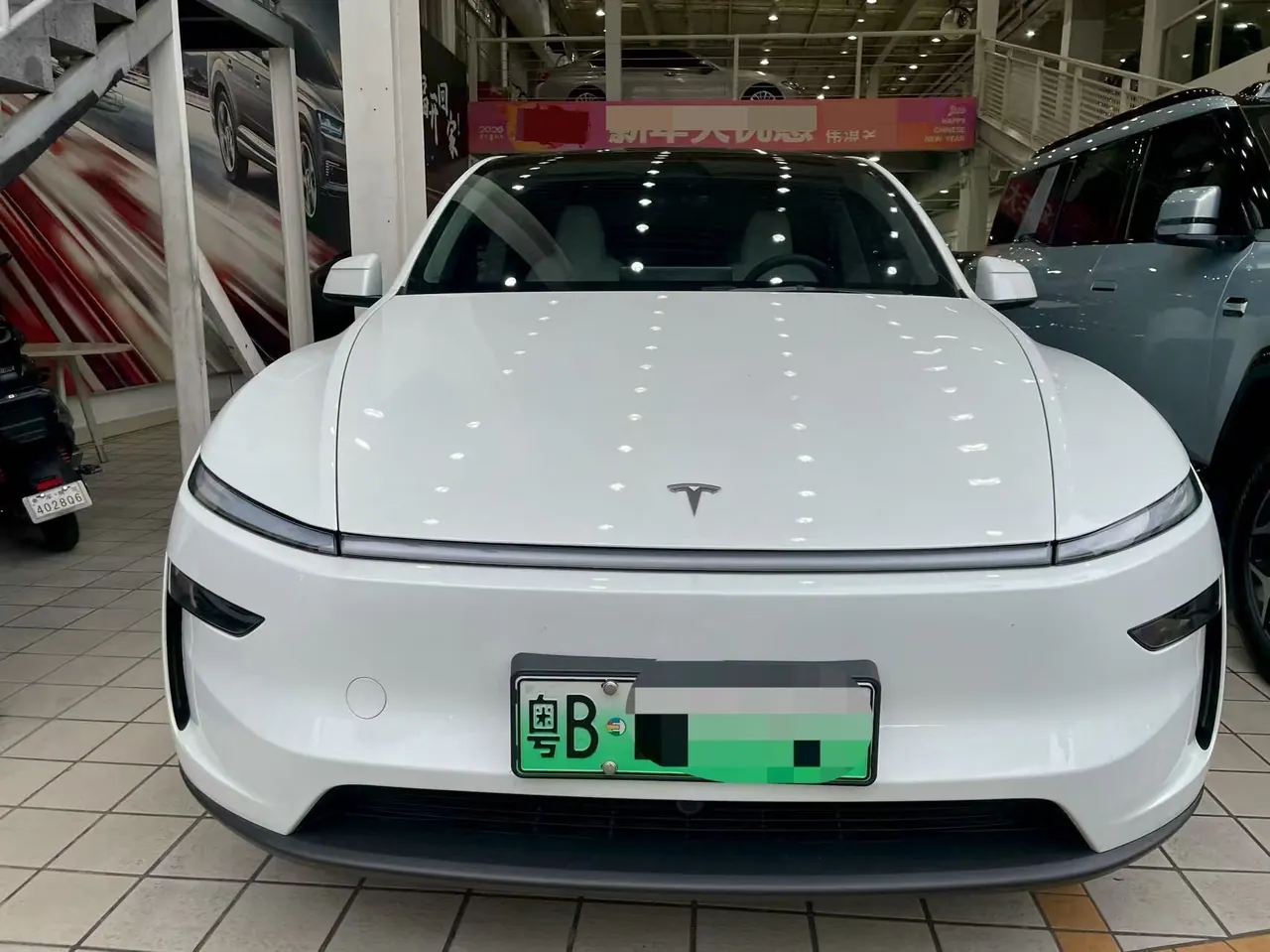Tesla 2025 Model Y rear-wheel drive version automatic transmission 2
