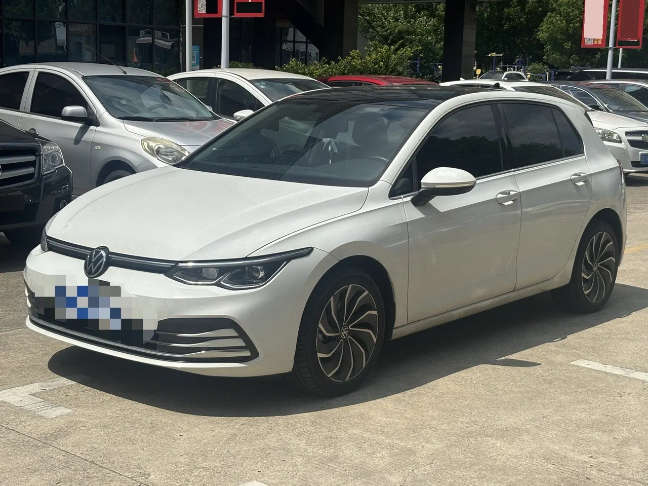 Open image lightbox: Volkswagen 2021 Golf 8 1.2TSI 200TSI Automatic