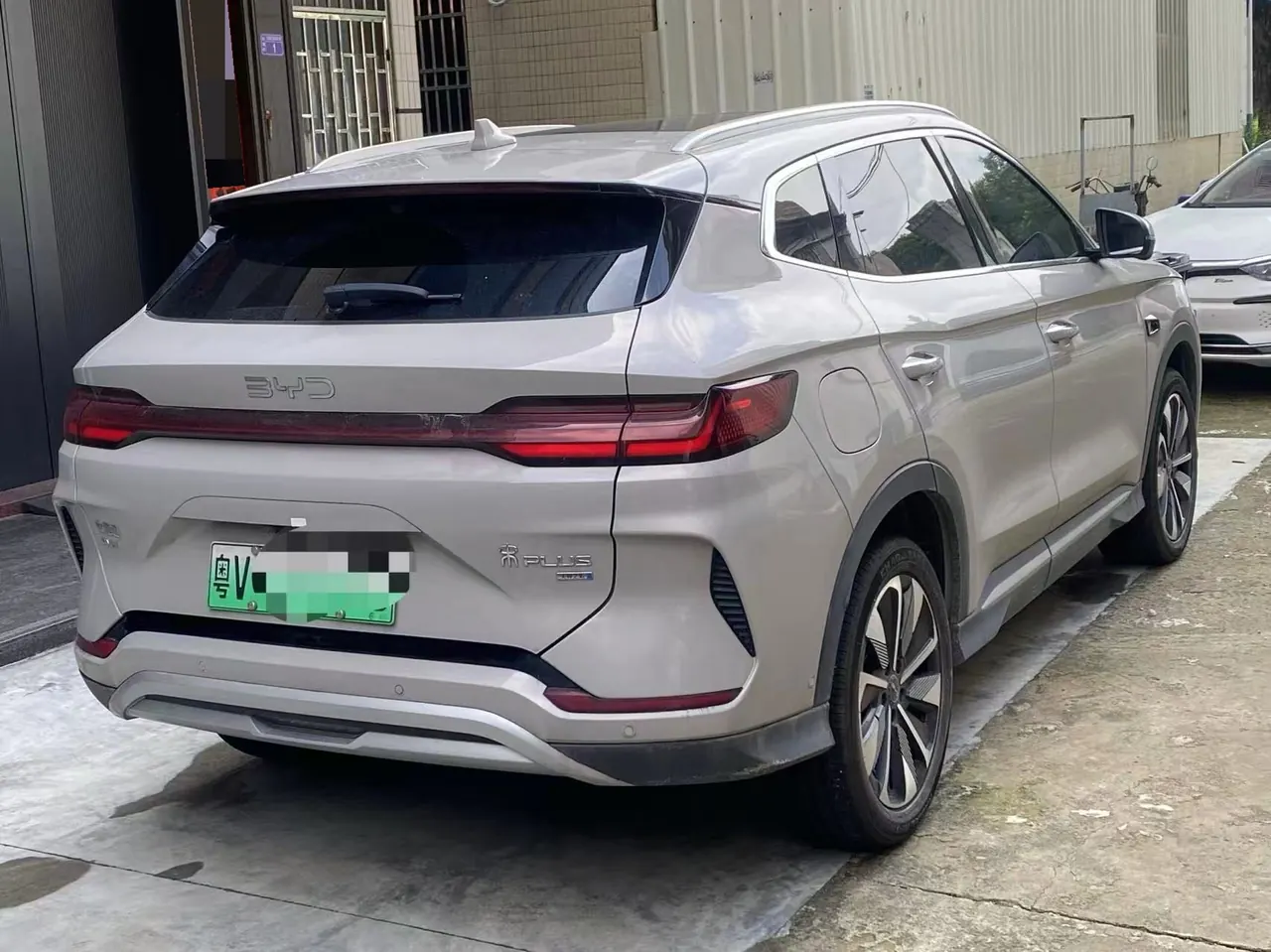 BYD Song PLUS New Energy 2025 Song PLUS DM-i 1.5 Stepless Smart Driving Edition 112KM Honorable Automatic Gear 2