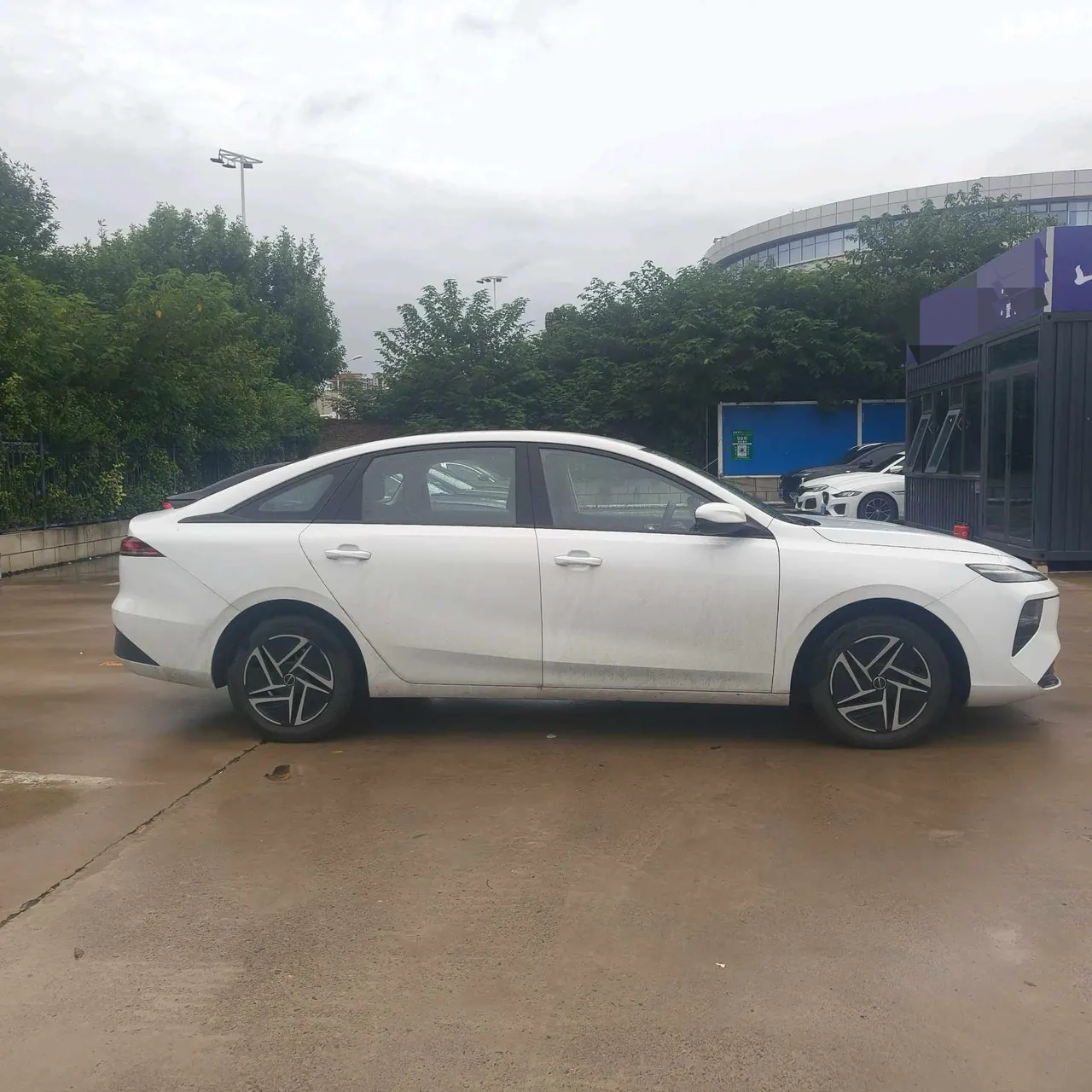 Roewe 2025 E 6 520km Travel Edition Automatic Gear 4