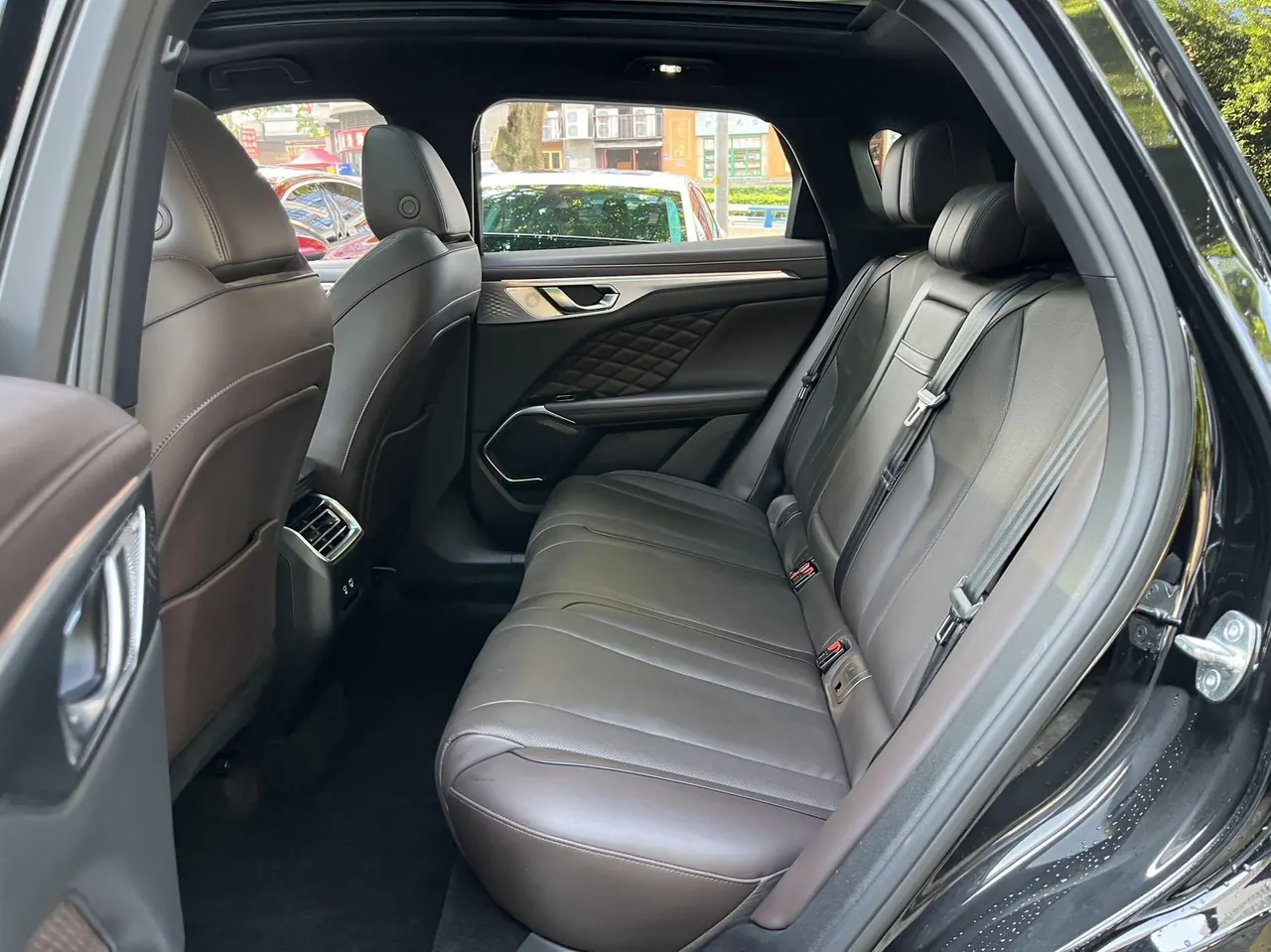 WEY 2021 mocha 48V 2.0T two-wheel drive extra-thick automatic gear 7