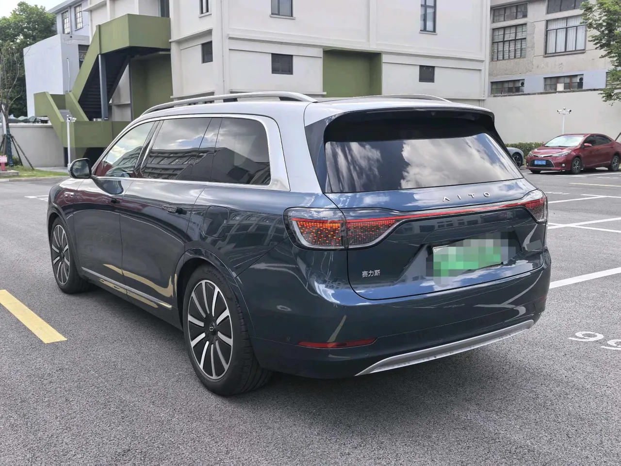 AITO 2024 AITO M9 extended range Ultra 42kWh automatic gear 7