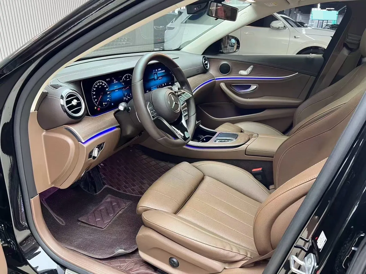 Mercedes Benz E Class 2023 E 260 L 2.0T Automatic 3