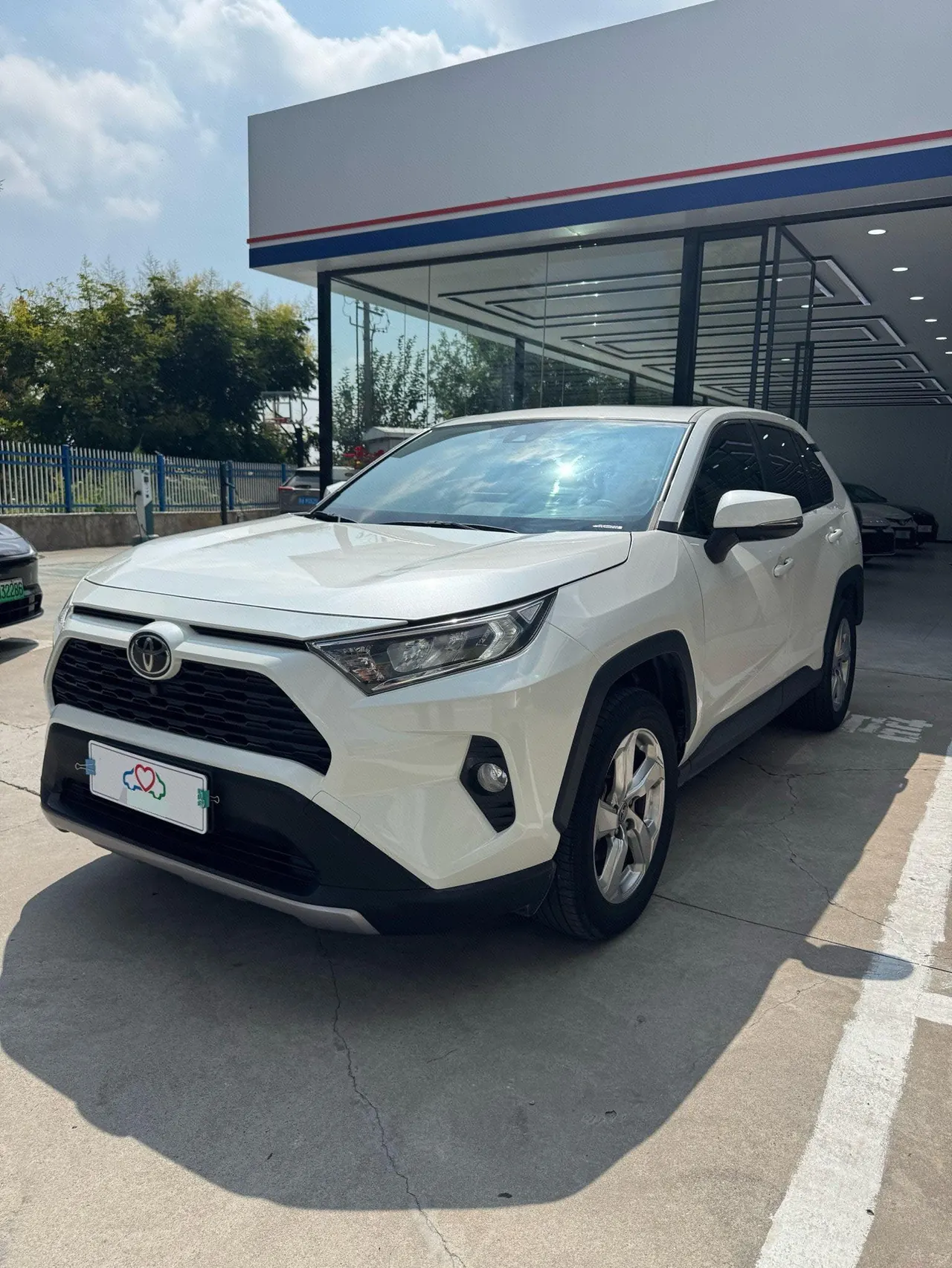 Open image lightbox: Toyota 2021 RAV4 Rongbo 2.0 Stepless Two-Drive Fashion Edition Automatic Gear