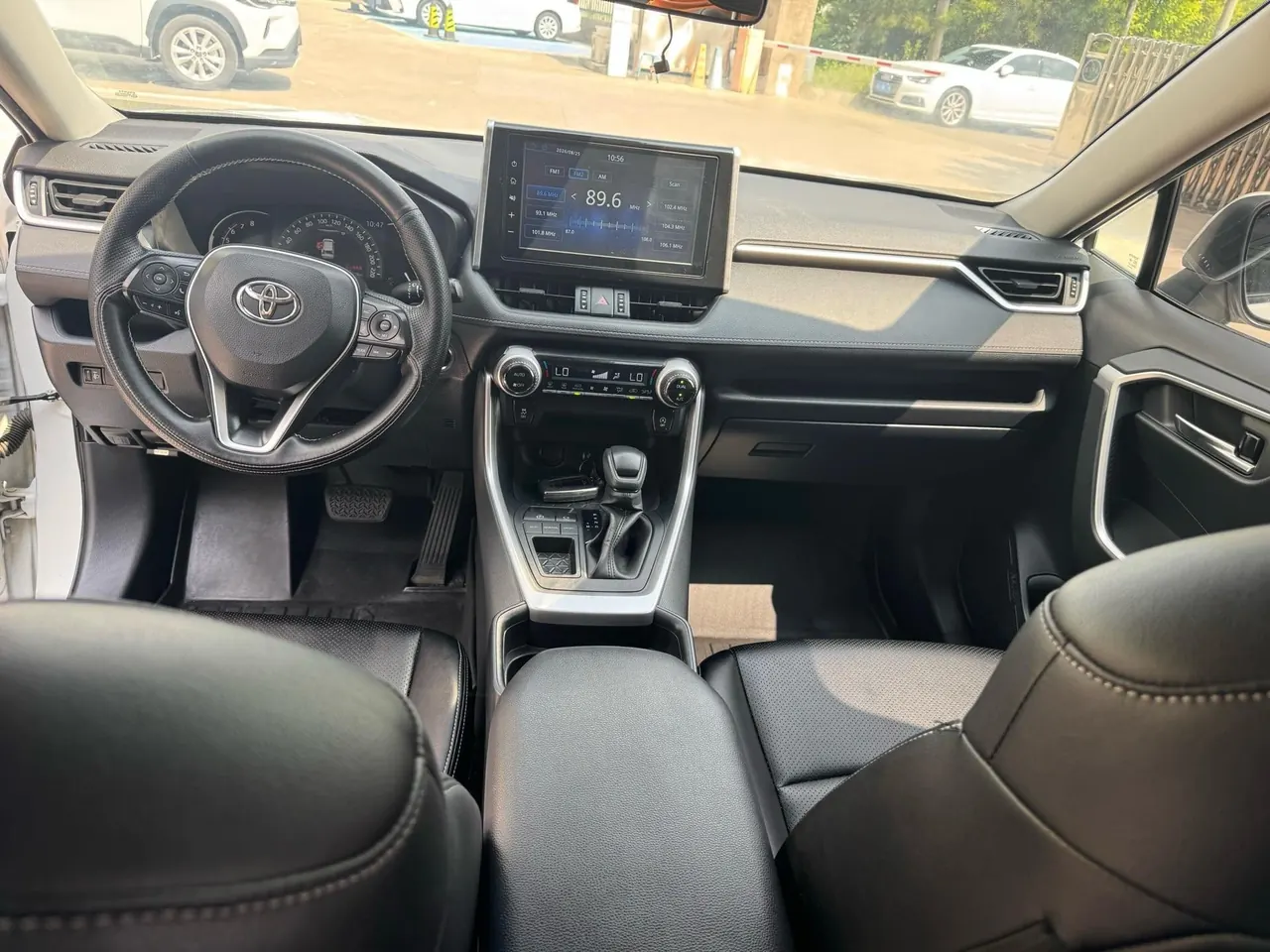 Toyota 2021 RAV4 Rongbo 2.0 Stepless Two-Drive Fashion Edition Automatic Gear 6