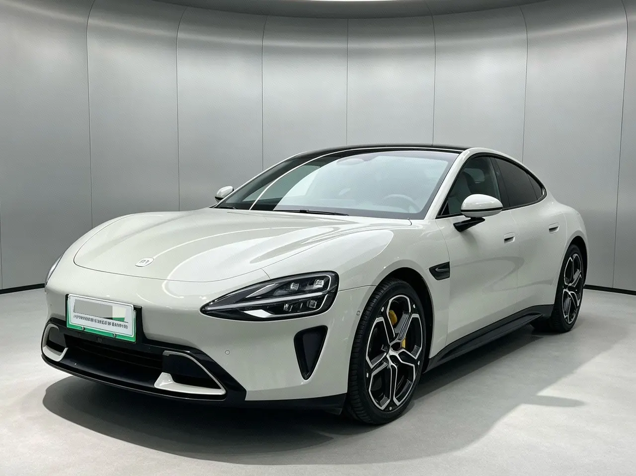 打开图片灯箱:MI 2024 SU 7 700km Rear Drive Long Endurance Smart Driving Edition Automatic Gear