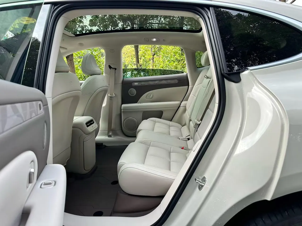 IM 2026 IM LS6 52 Max automatic gear 3