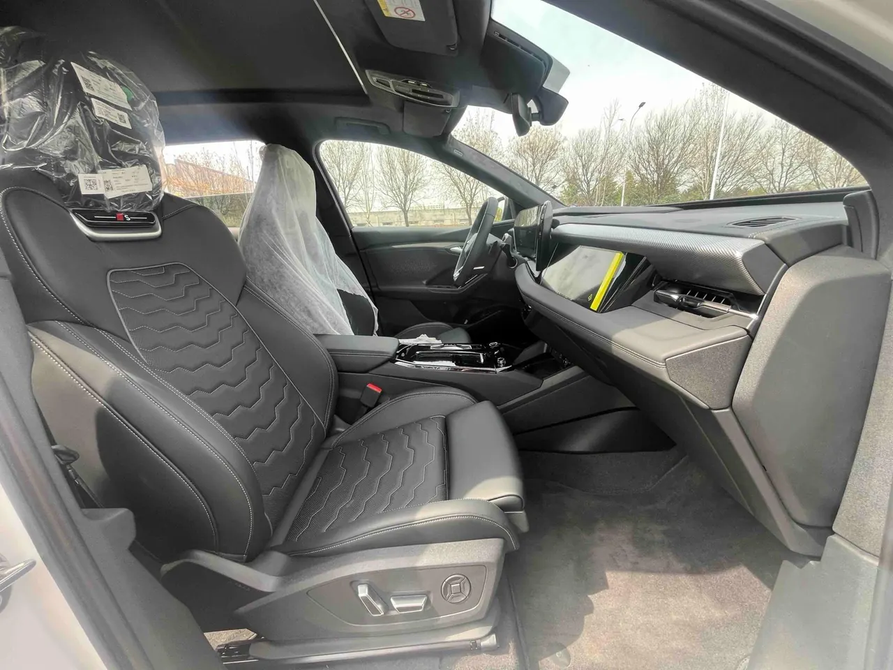 Audi 2026 Q6L Sportback e-tron Starts Pilot Edition Automatic Gear 11