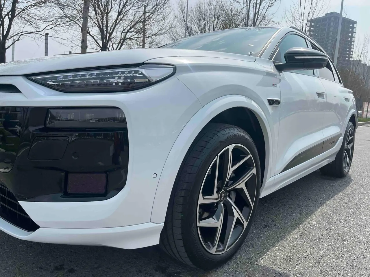 Audi 2026 Q6L Sportback e-tron Starts Pilot Edition Automatic Gear 3