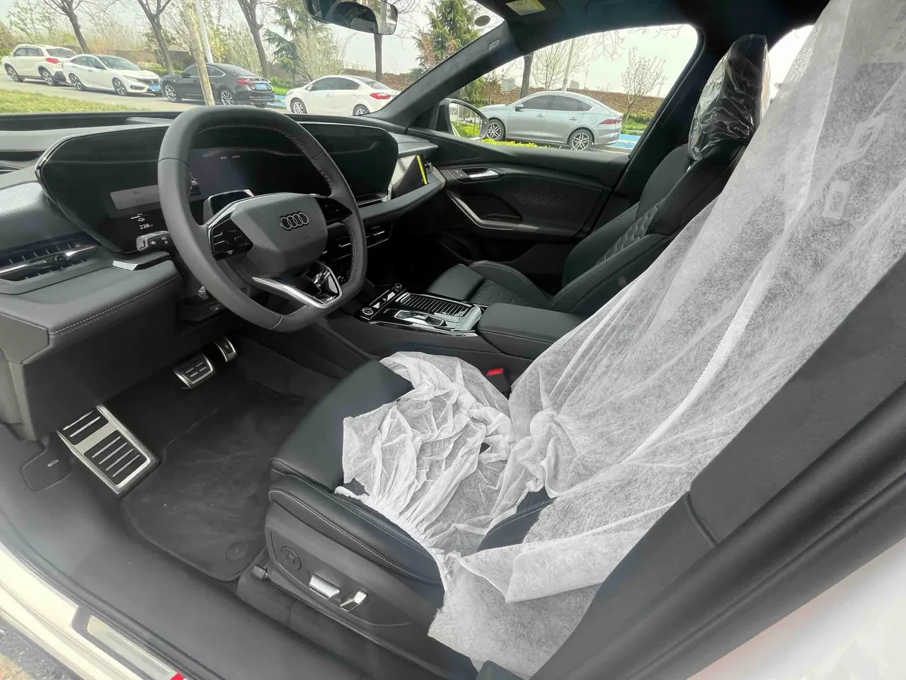 Audi 2026 Q6L Sportback e-tron Starts Pilot Edition Automatic Gear 7