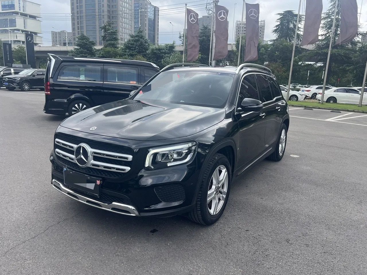Open image lightbox: Mercedes Benz 2022 GLB 200 1.3T Dynamic (Modified) Automatic Gear