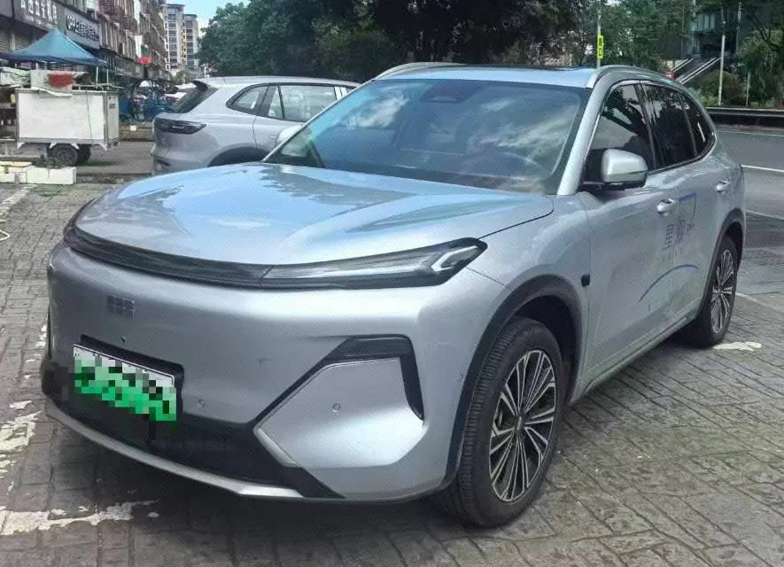 Open image lightbox: Geely Galaxy 2026 Starship 7 EM-i 1.5 135km Starship Edition Automatic Gear