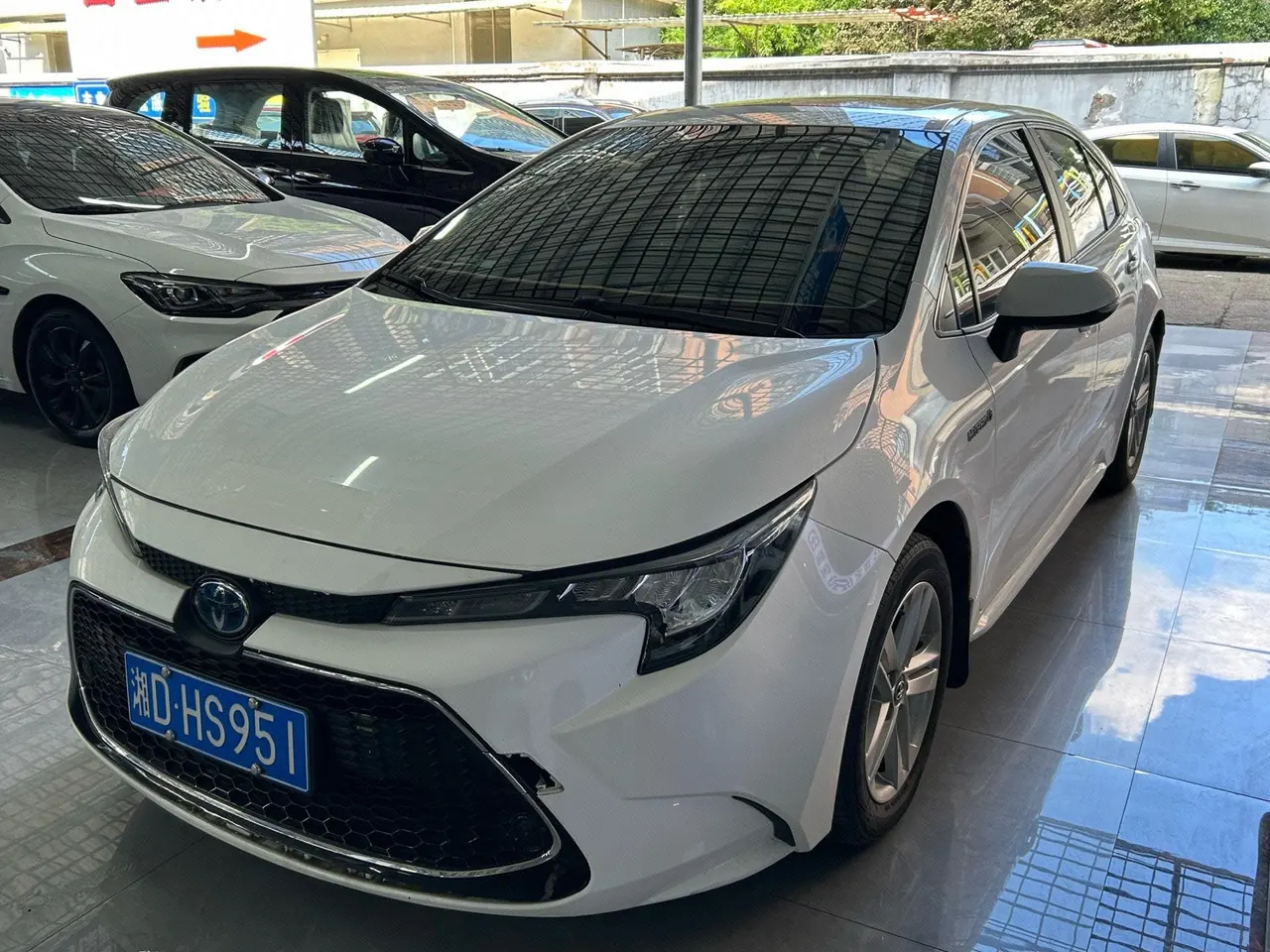 打开图片灯箱:Toyota 2022 Lei Ling Shuangqing 1.8H Stepless Deluxe Edition Automatic Gear