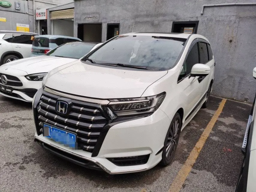 Open image lightbox: Honda 2022 Ailishen Hybrid 2.0 Stepless Deluxe First Edition Automatic Gear