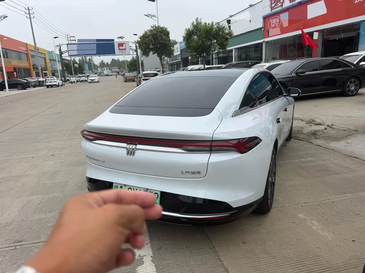 Buick 2026 L7 Luxury Edition Automatic Gear 2