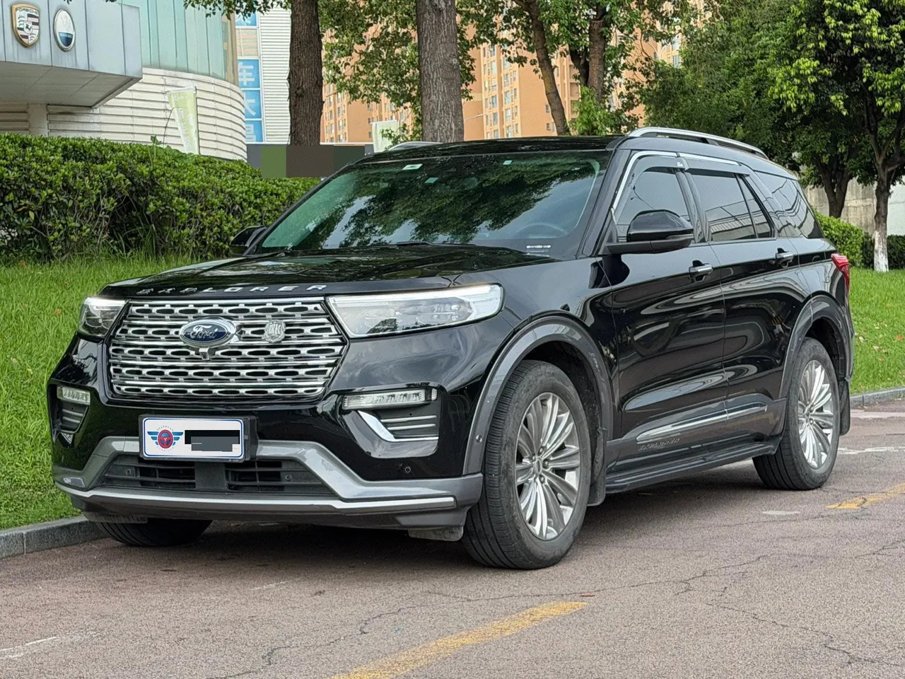 打开图片灯箱:Ford 2020 Explorer 2.3T EcoBoost 285 Four-wheel Drive Titanium Edition 7-seat Automatic Gear