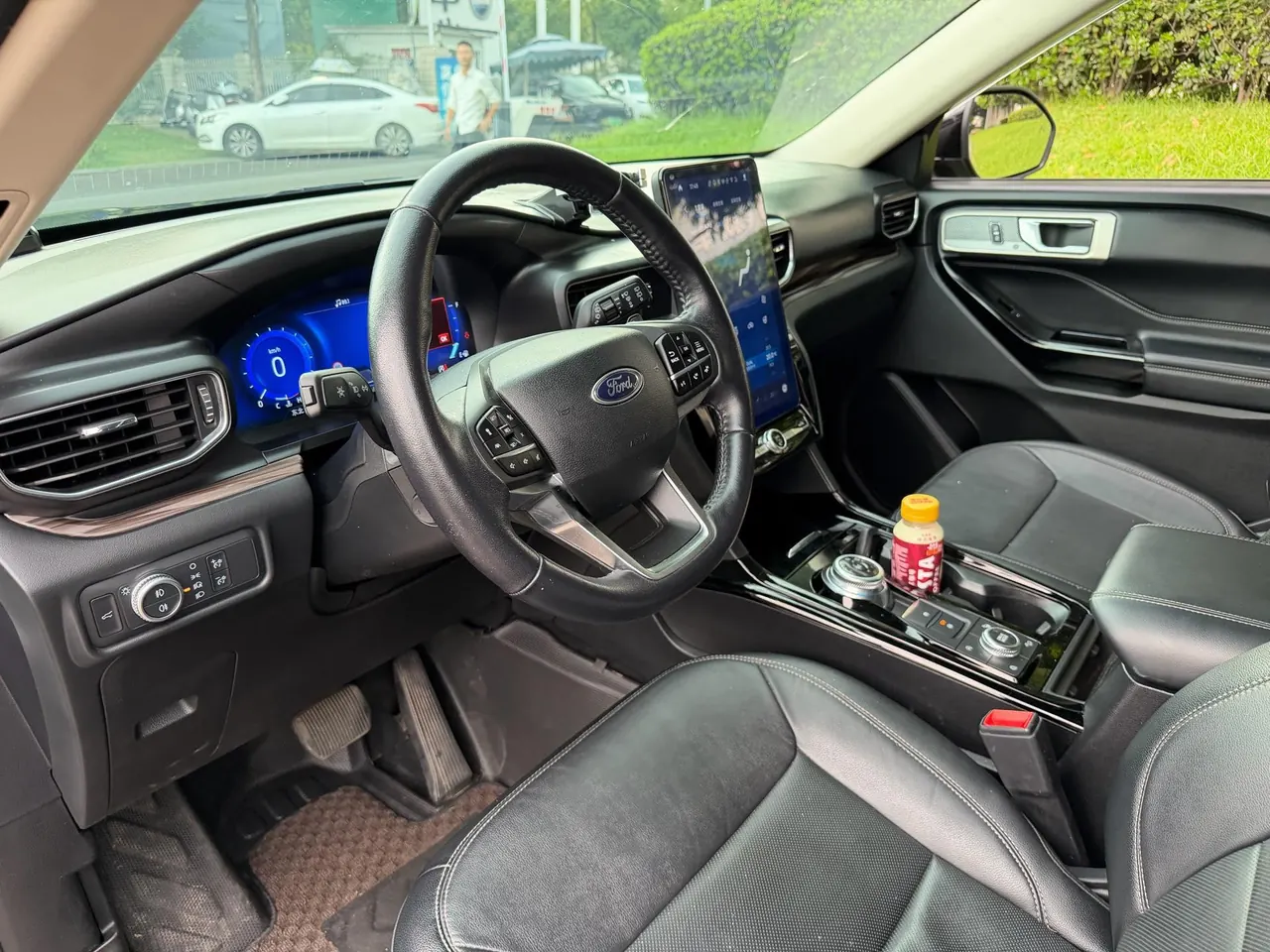 Ford 2020 Explorer 2.3T EcoBoost 285 Four-wheel Drive Titanium Edition 7-seat Automatic Gear 4