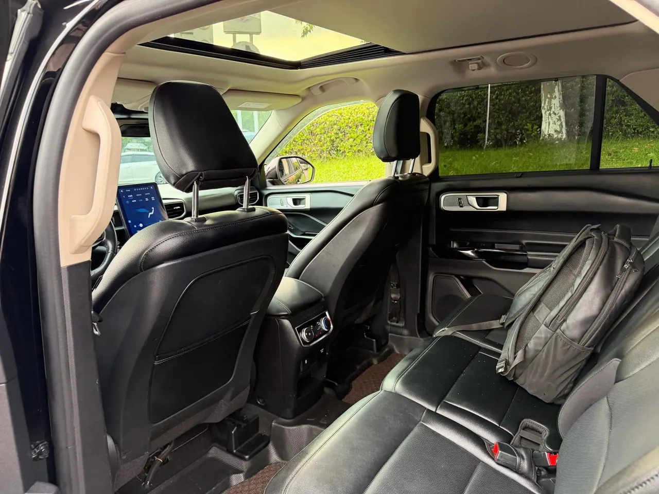 Ford 2020 Explorer 2.3T EcoBoost 285 Four-wheel Drive Titanium Edition 7-seat Automatic Gear 5