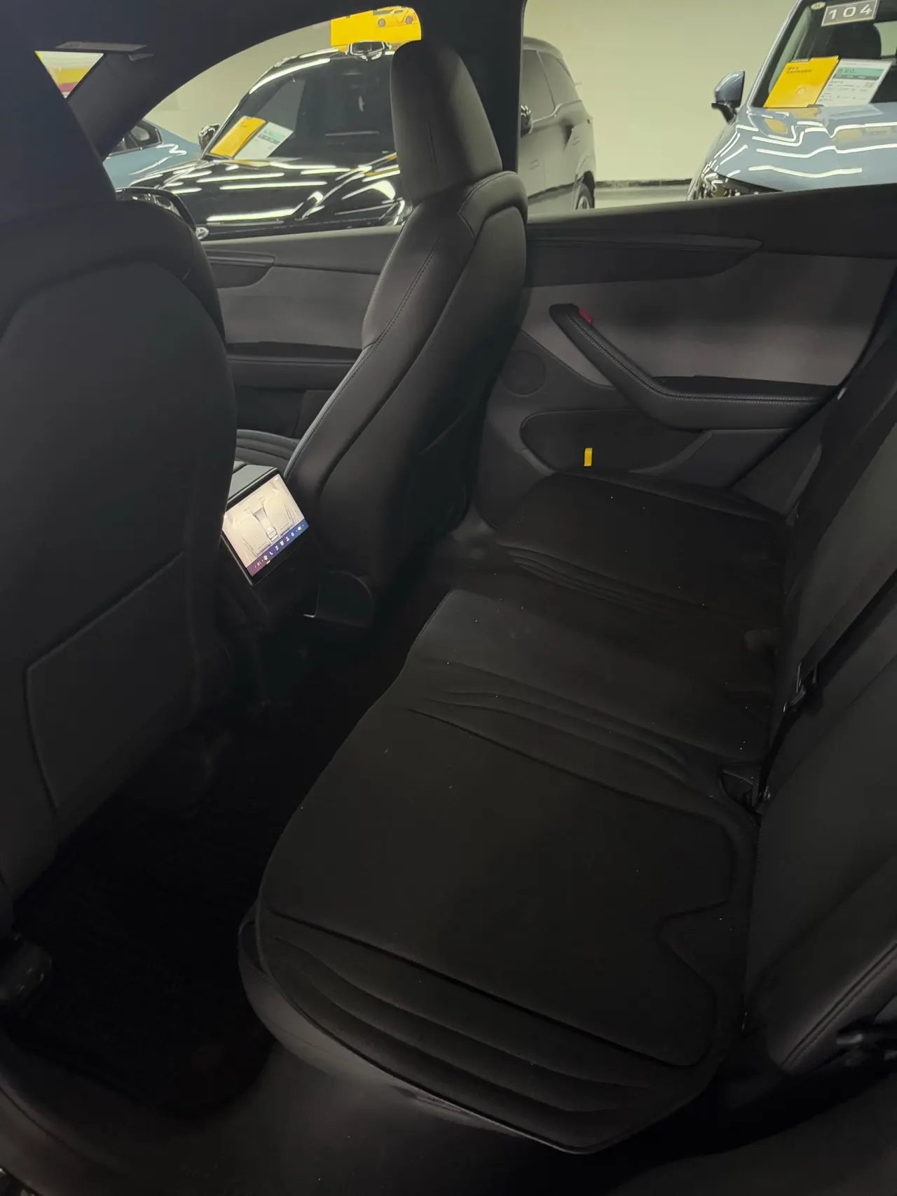 Tesla 2026 Model Y Rear-Wheel-Drive Automatic 7