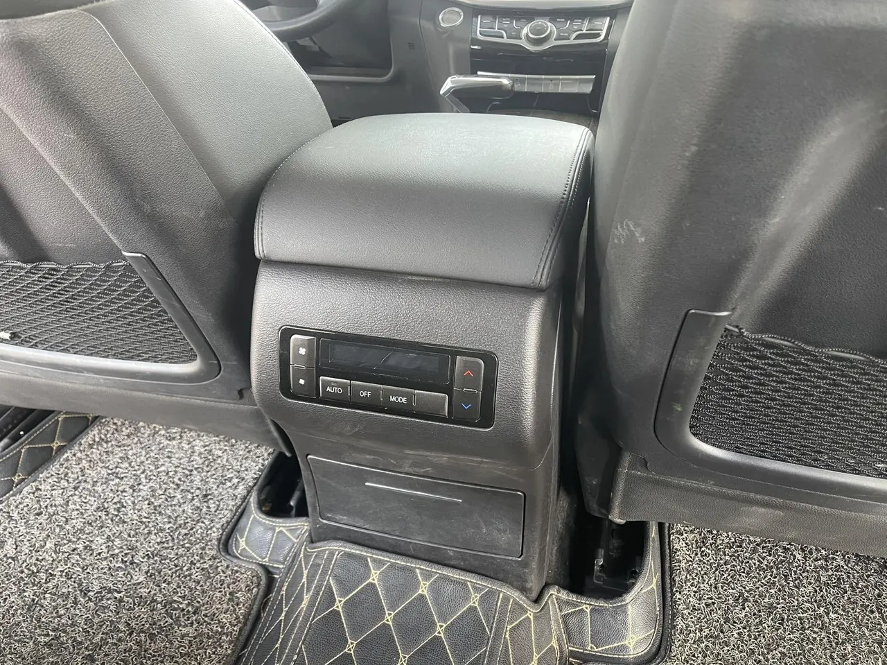 Haval 2020 H9 2.0T 4-wheel drive elite 5-seat automatic gear 17