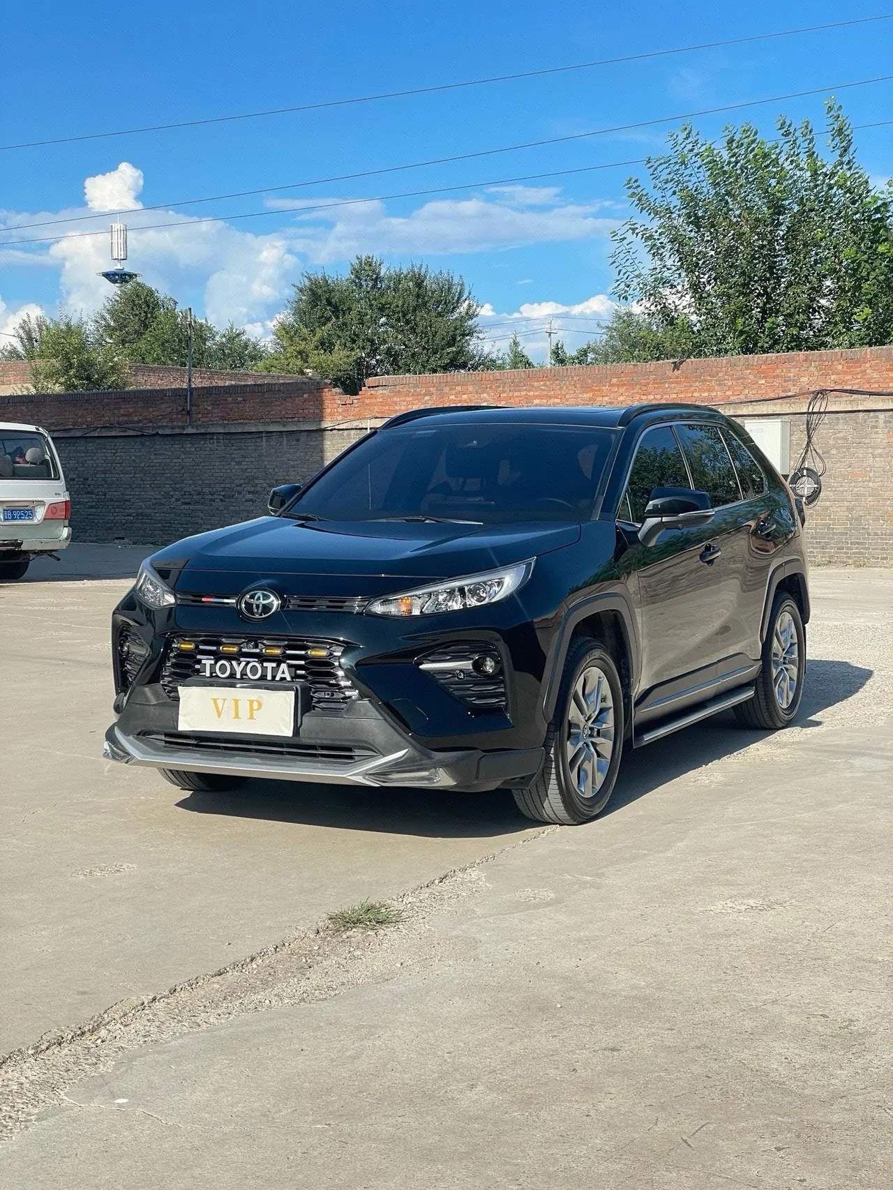 Open image lightbox: Toyota 2022 Wilanda 2.0 Stepless Two-Drive Leading Edition (Modified) Automatic Gear