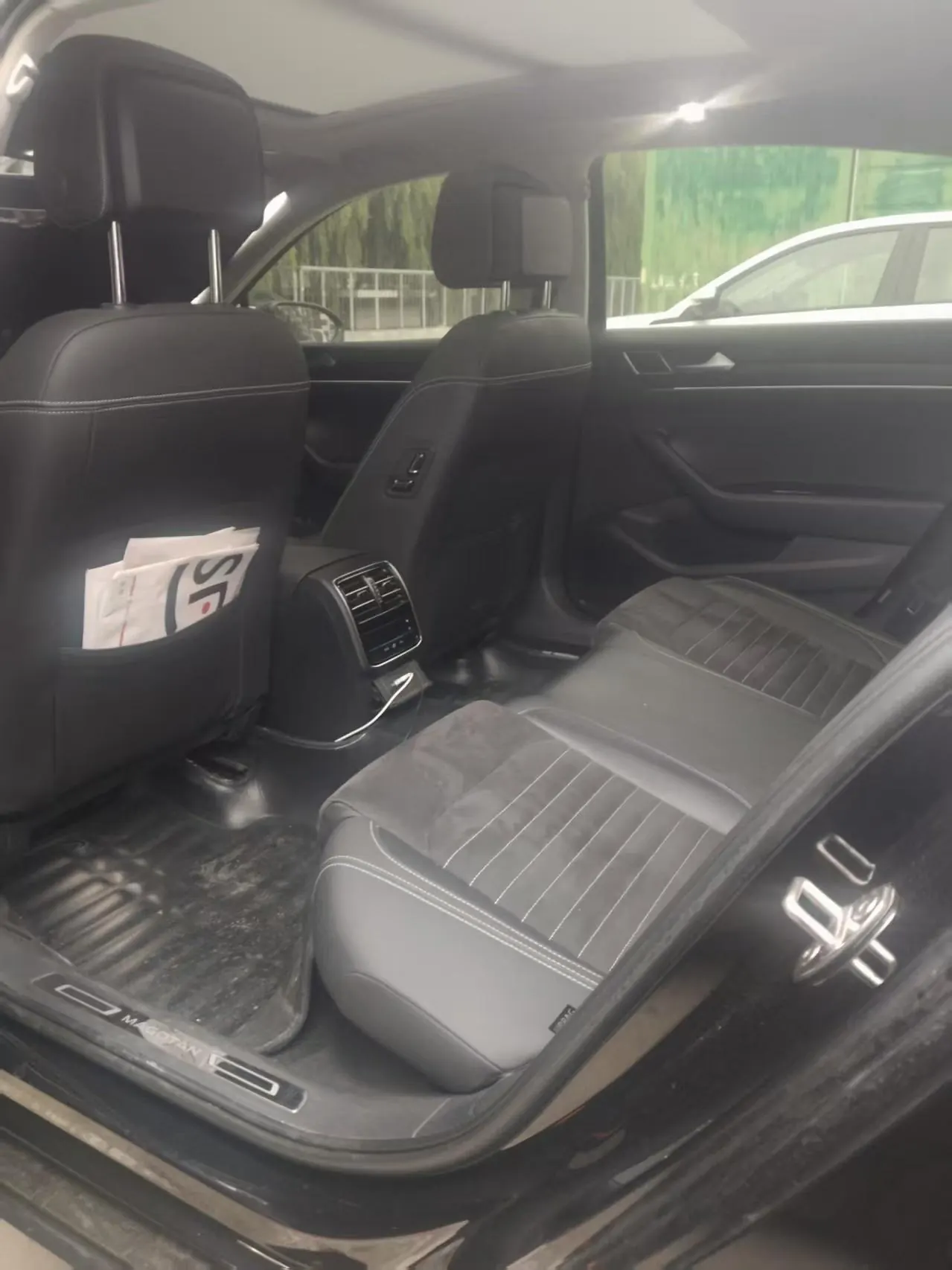 Volkswagen 2020 Magotan 2.0TSI 330TSI luxury automatic transmission 3