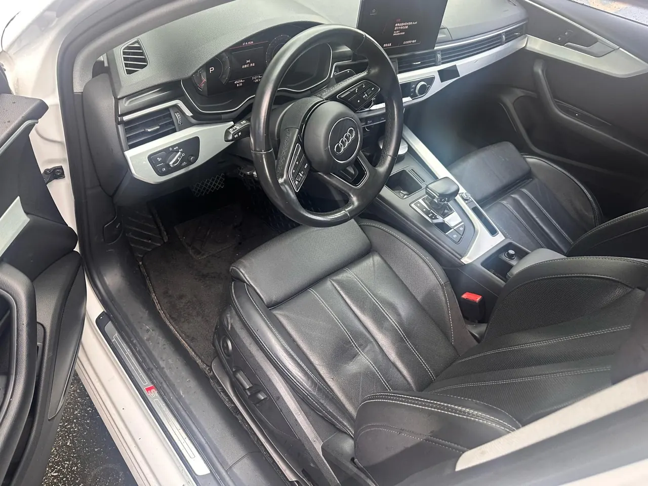 Audi 2022 A4L 2.0TFSI 35TFSI Fashion Dynamic Automatic 3