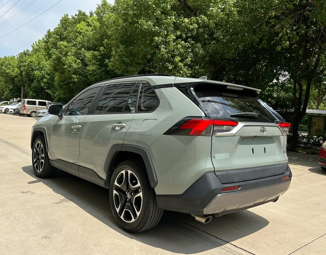 Toyota 2021 RAV4 Rongbo 2.0 Stepless Two-Drive Premium Edition Automatic Gear 11