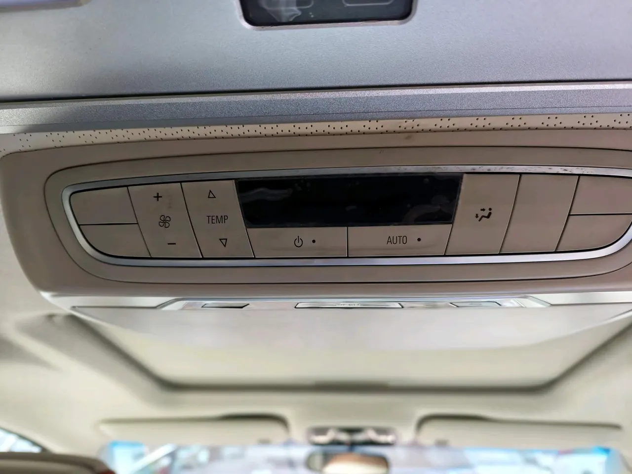 Buick 2021 GL8 ES Lu Zun 2.0T 653T Exclusive Automatic Gear 11