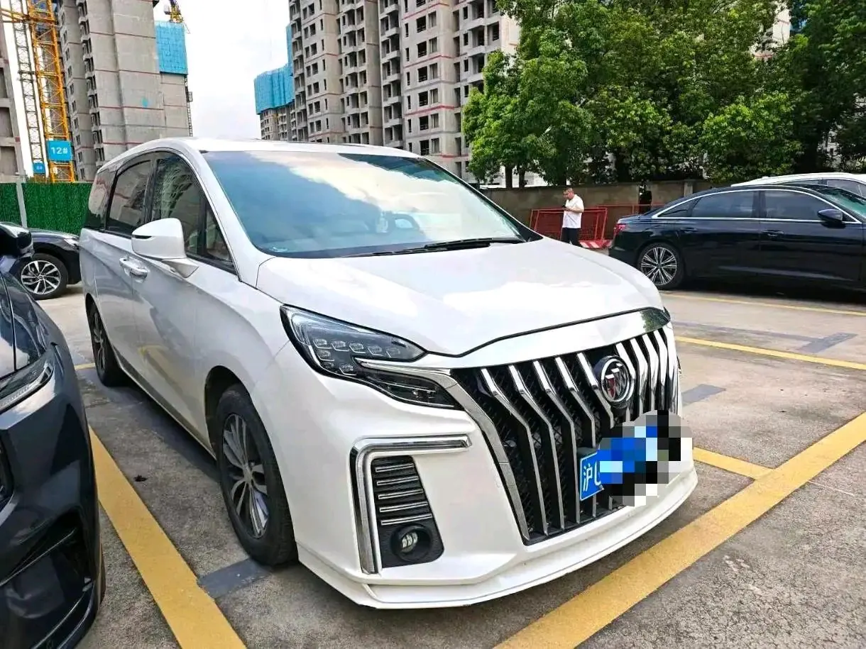 Buick 2021 GL8 ES Lu Zun 2.0T 653T Exclusive Automatic Gear 3