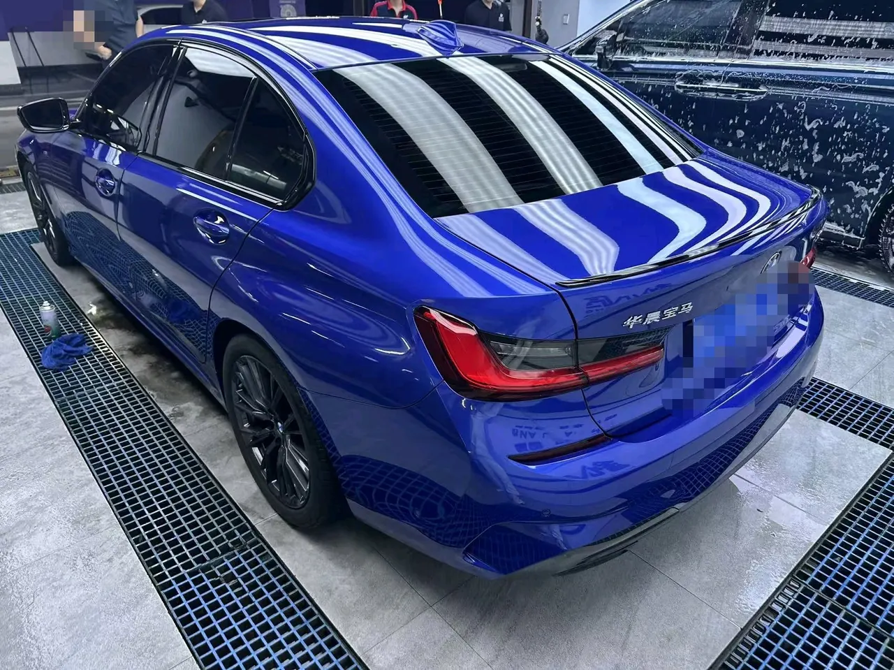 BMW 3 Series 2020 325i 2.0T M Sports Obsidian Night Kit (Changed) Automatic Gear 5