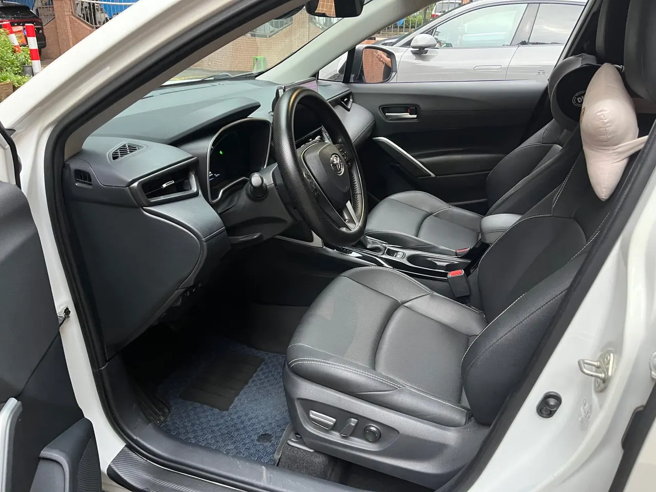 Toyota 2022 Front Landa 2.0 Stepless Premium Edition Automatic Gear 3
