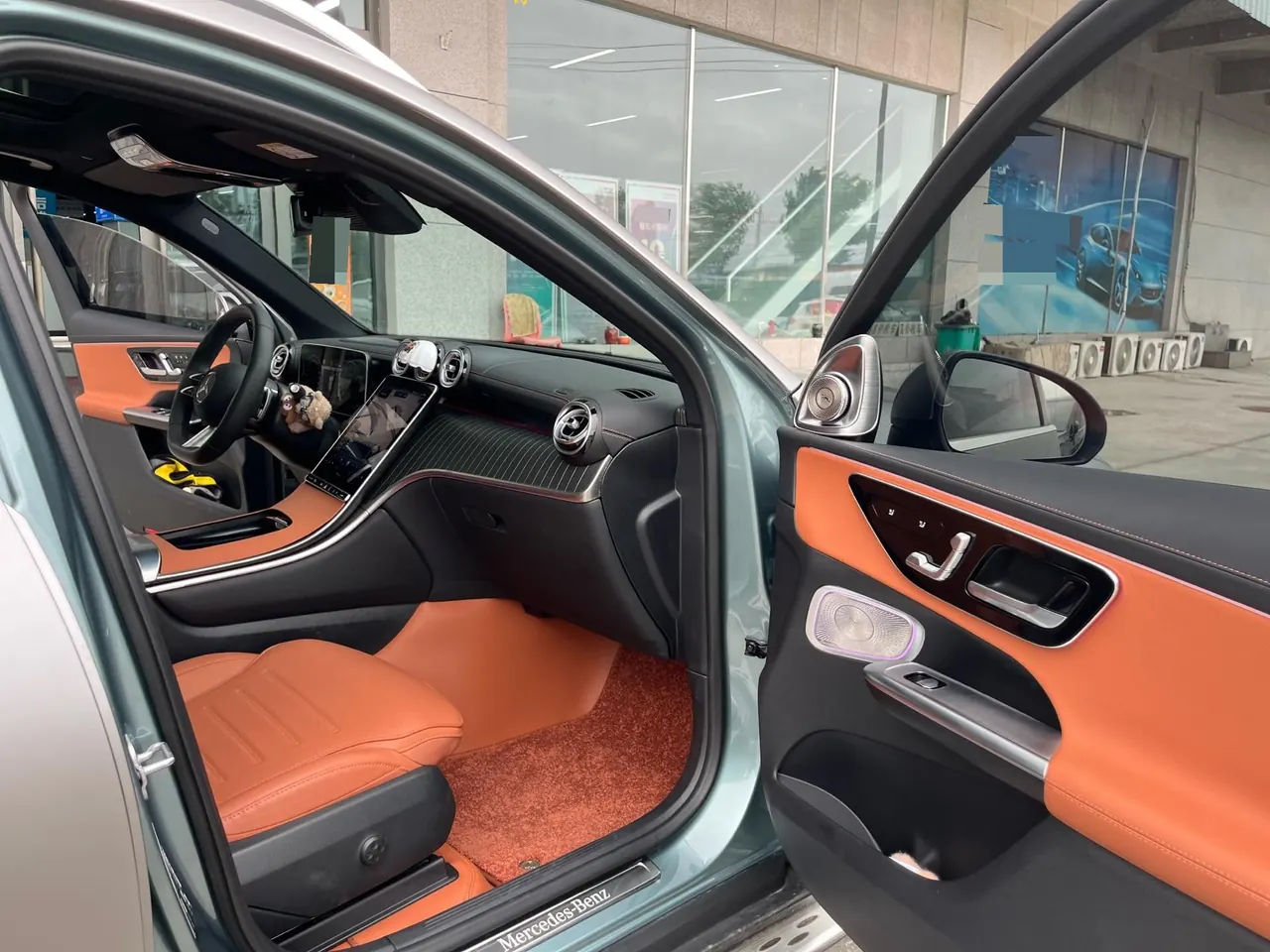 Mercedes Benz 2025 GLC 300 L 4MATIC 48V 2.0T Luxury 5-seat Automatic Gear 9