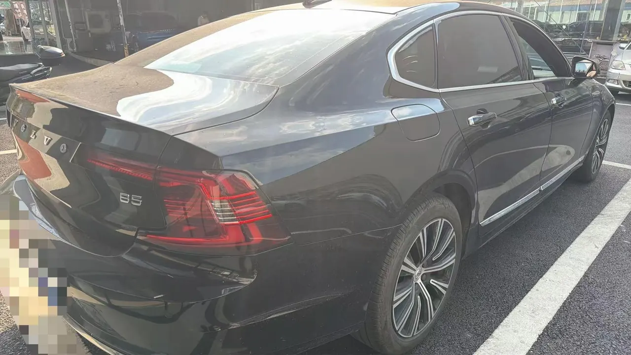 Volvo 2021 S90 48V 2.0T B5 Zhiyi Sports Edition Automatic Gear 2