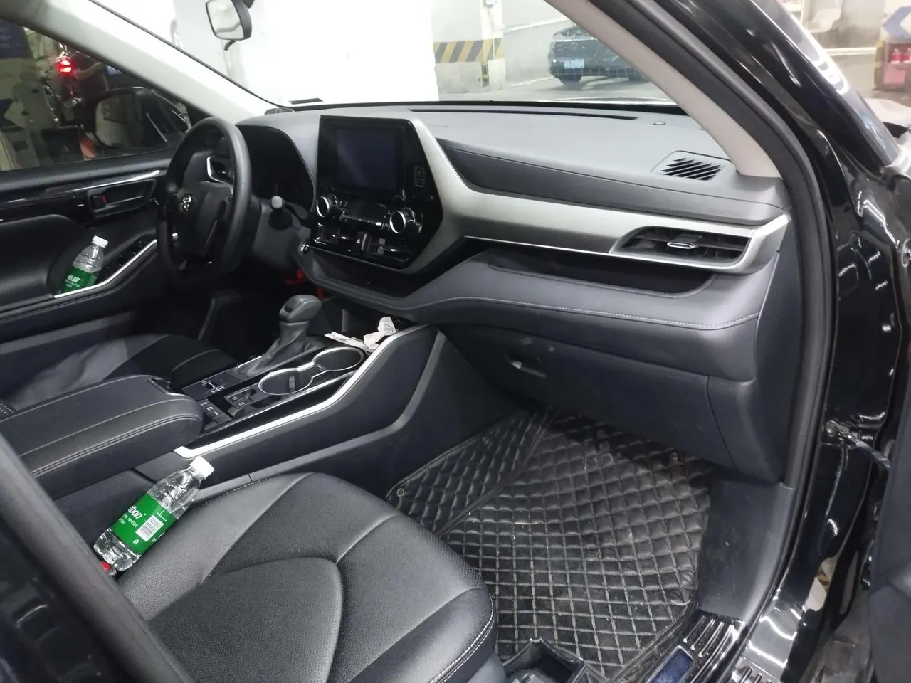 Toyota 2023 Highlander Dual Engine 2.5 Stepless Intelligent Electric Hybrid Four-wheel Drive Elite Edition 7-seat Automatic Transmission 2