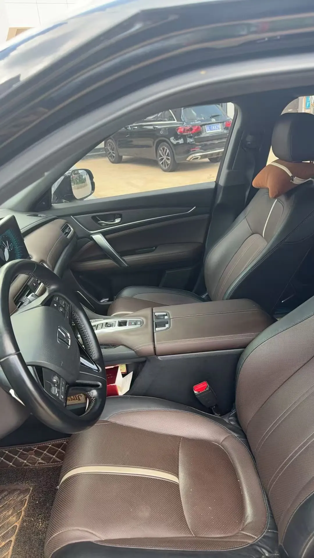 Honda 2024 UR-V 2.0T 370TURBO two-drive elegant version of automatic gear 3
