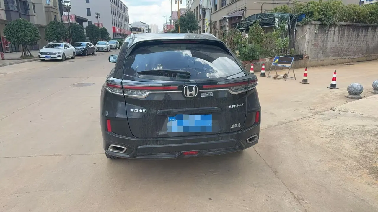 Honda 2024 UR-V 2.0T 370TURBO two-drive elegant version of automatic gear 5