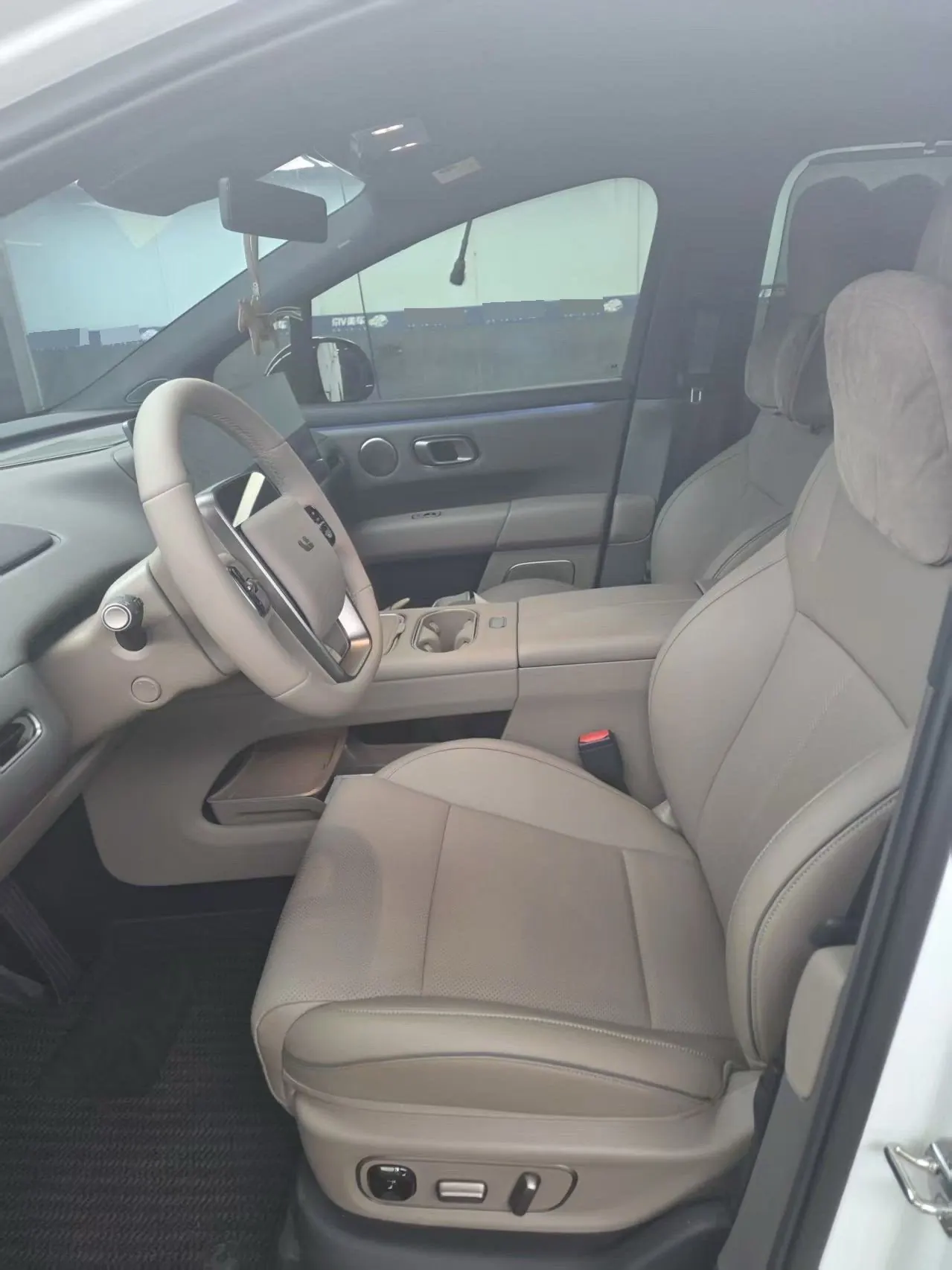 Li 2025 i6 four-wheel drive basic automatic transmission 5