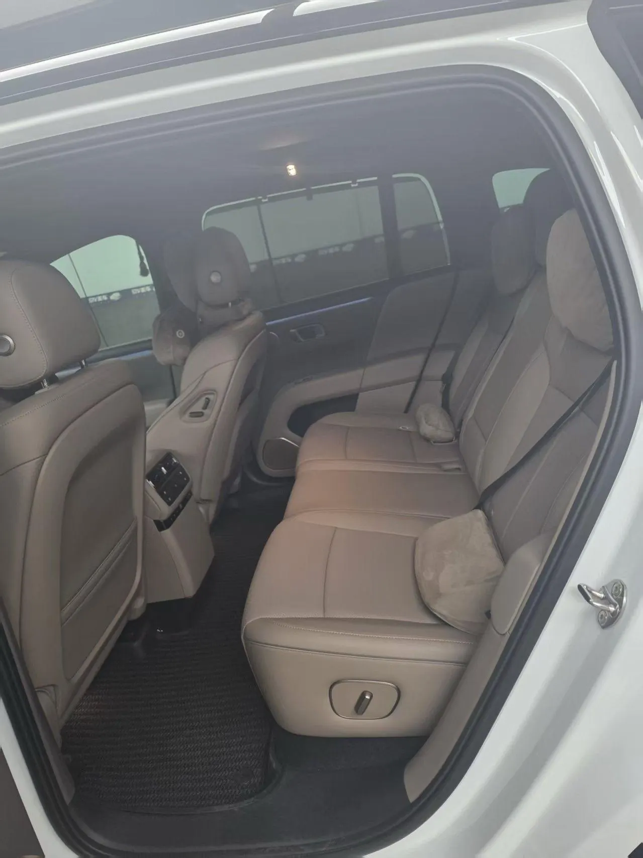 Li 2025 i6 four-wheel drive basic automatic transmission 7